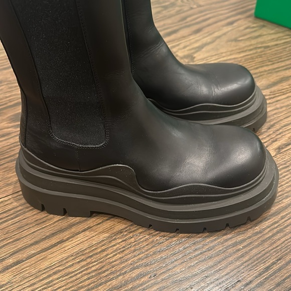 Authentic Bottega Veneta Lug tire boot - Picture 7 of 13